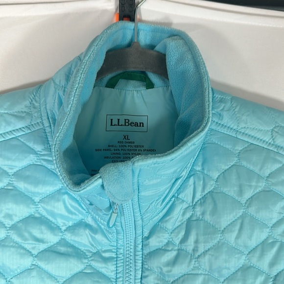 L.L Bean Bright Blue Lightweight Insulated Puffer Vest - Picture 2 of 7